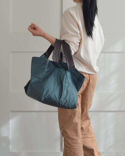 Light Beige x Charcoal Gray | Size L [Pre-order: Delivery in late January]