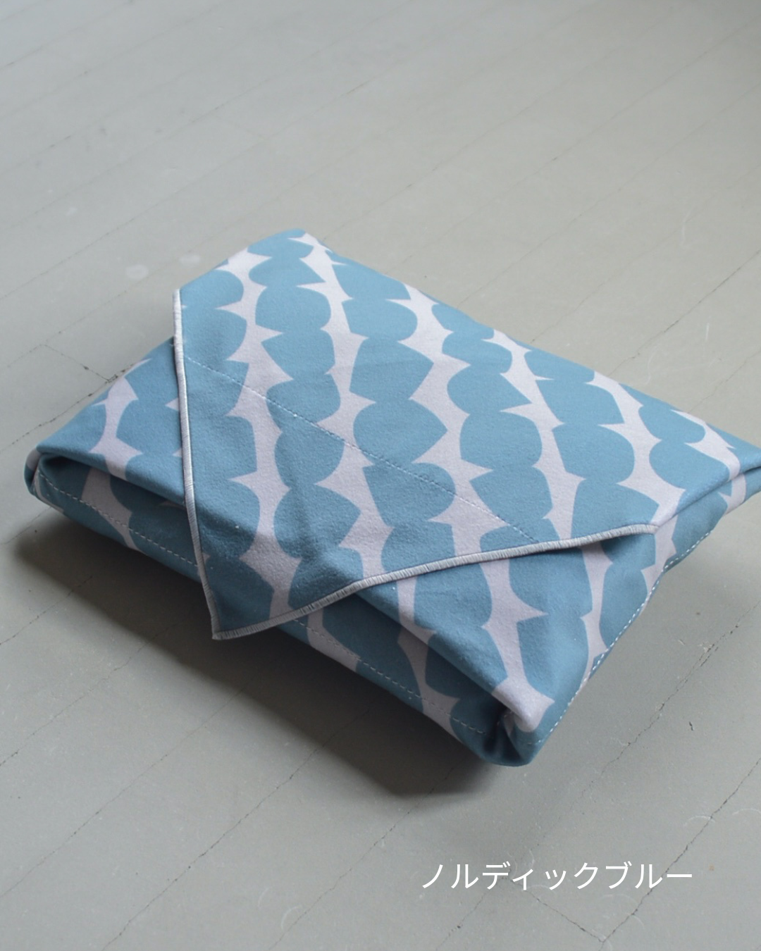包むが楽しみになる、北欧柄の保冷ふろしき|2,3月限定（お届け４月下旬）