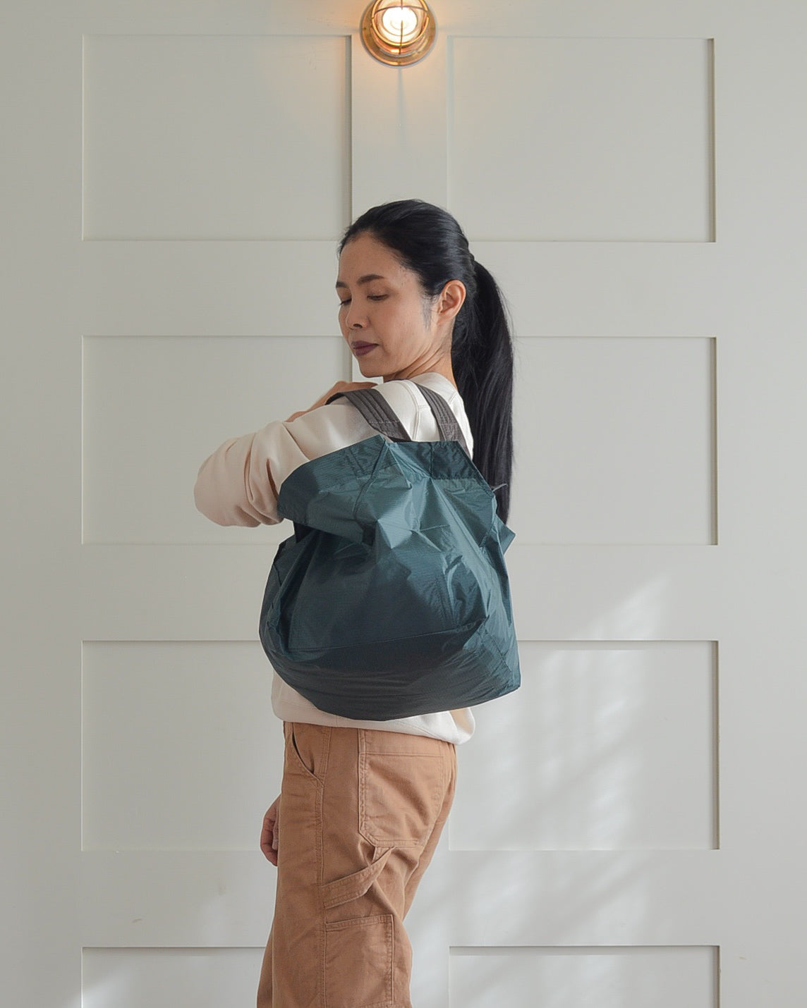 Light Beige x Charcoal Gray | Size L [Pre-order: Delivery in late January]