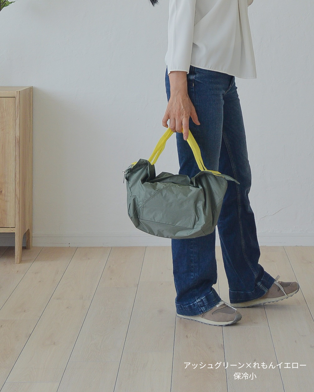 [Reservation] Kobe Tartan Blue Check Cooler Bag (Small) | Delivery in late June