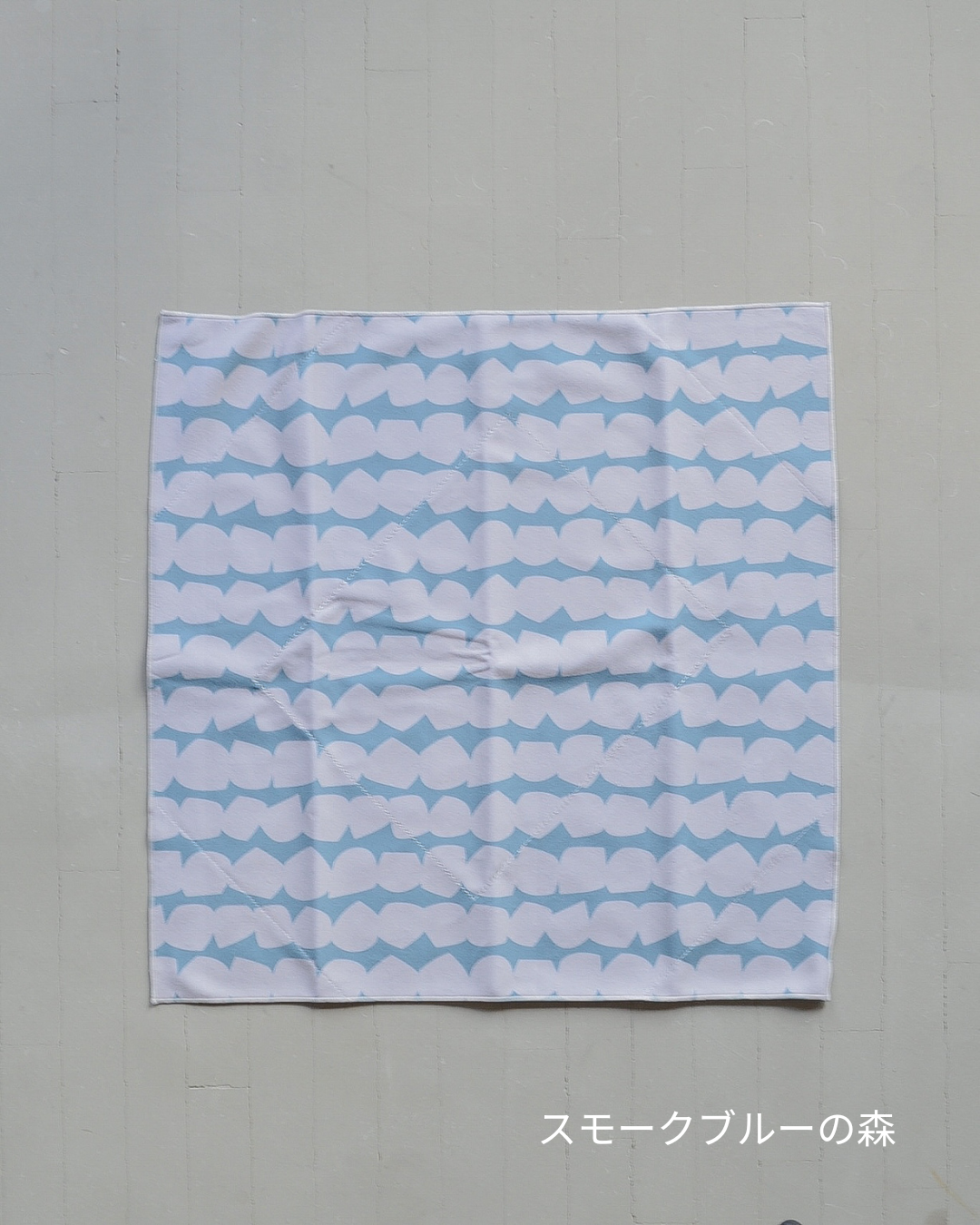 包むが楽しみになる、北欧柄の保冷ふろしき|2,3月限定（お届け４月下旬）