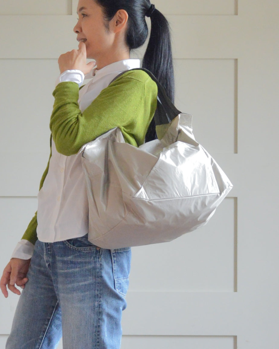 ライトベージュ×チャコールグレー|保冷バッグ　【予約：1月下旬お届け】