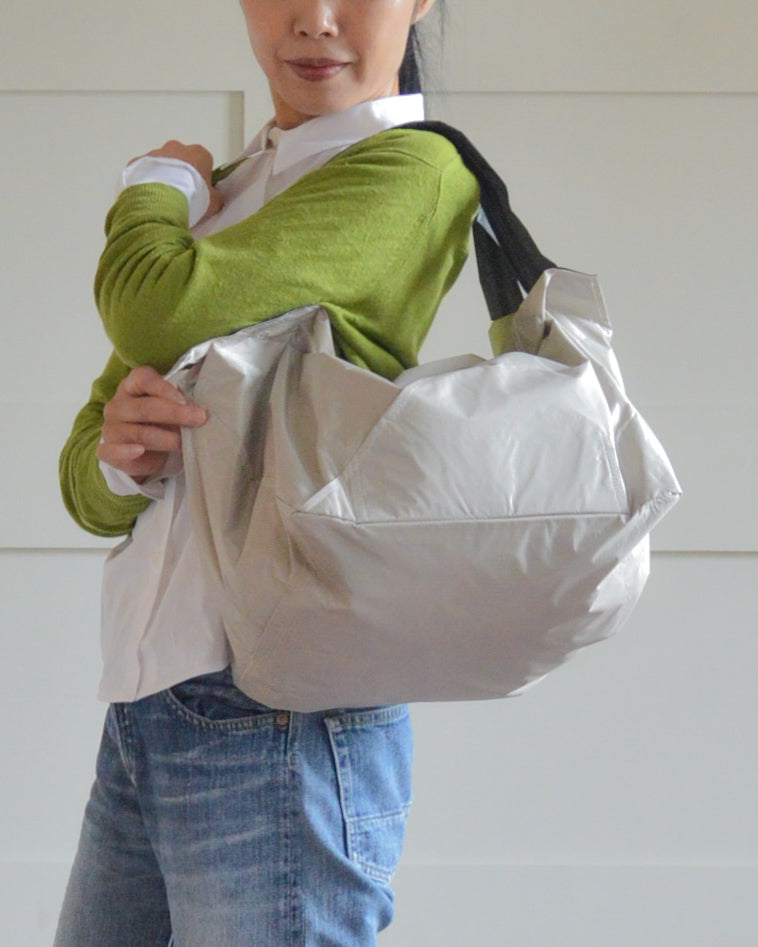 ライトベージュ×チャコールグレー|保冷バッグ　【予約：1月下旬お届け】