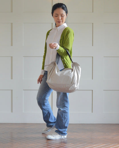 ライトベージュ×チャコールグレー|保冷バッグ　【予約：1月下旬お届け】