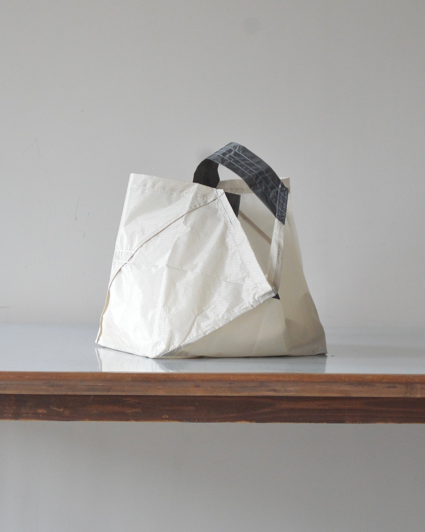 ライトベージュ×チャコールグレー|Mサイズ【予約：1月下旬お届け】