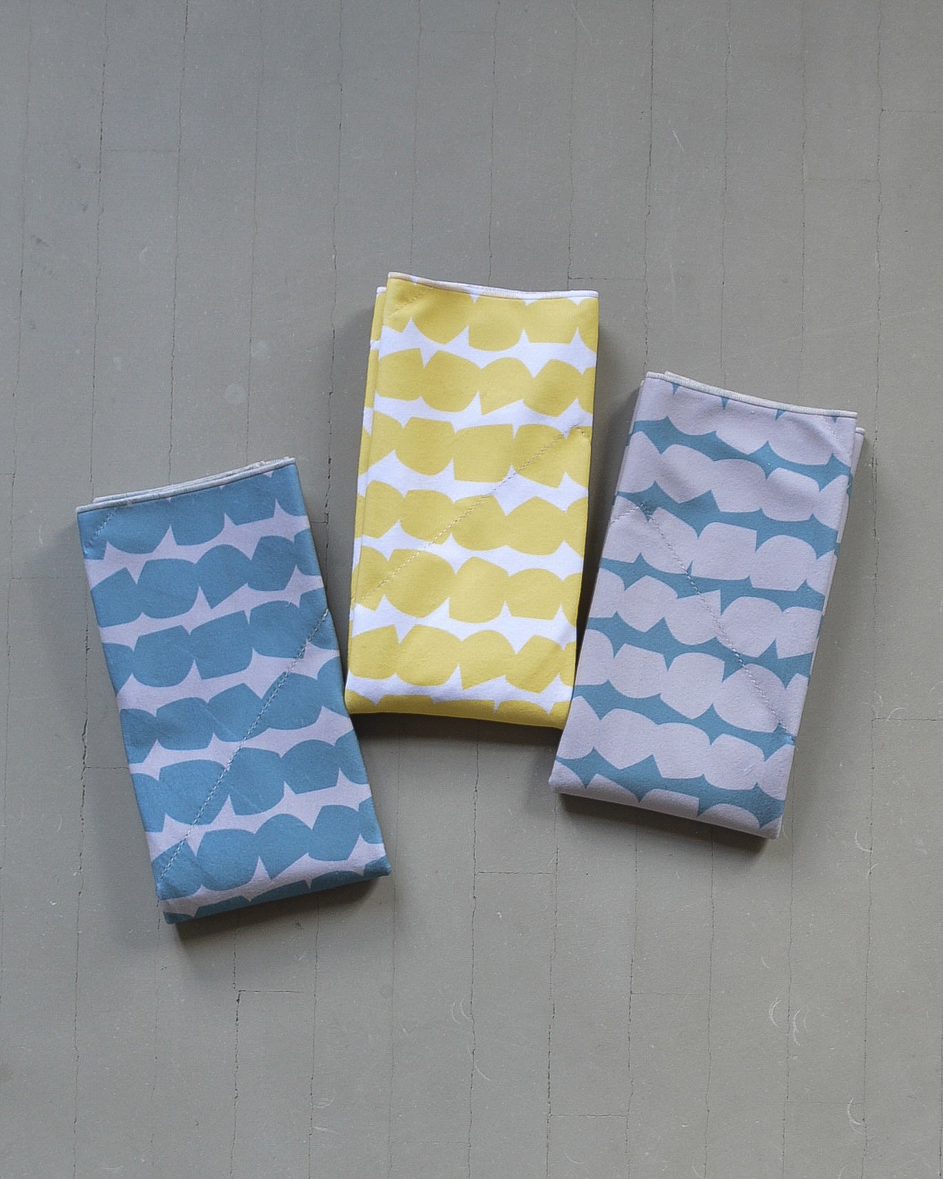 包むが楽しみになる、北欧柄の保冷ふろしき|2,3月限定（お届け４月下旬）