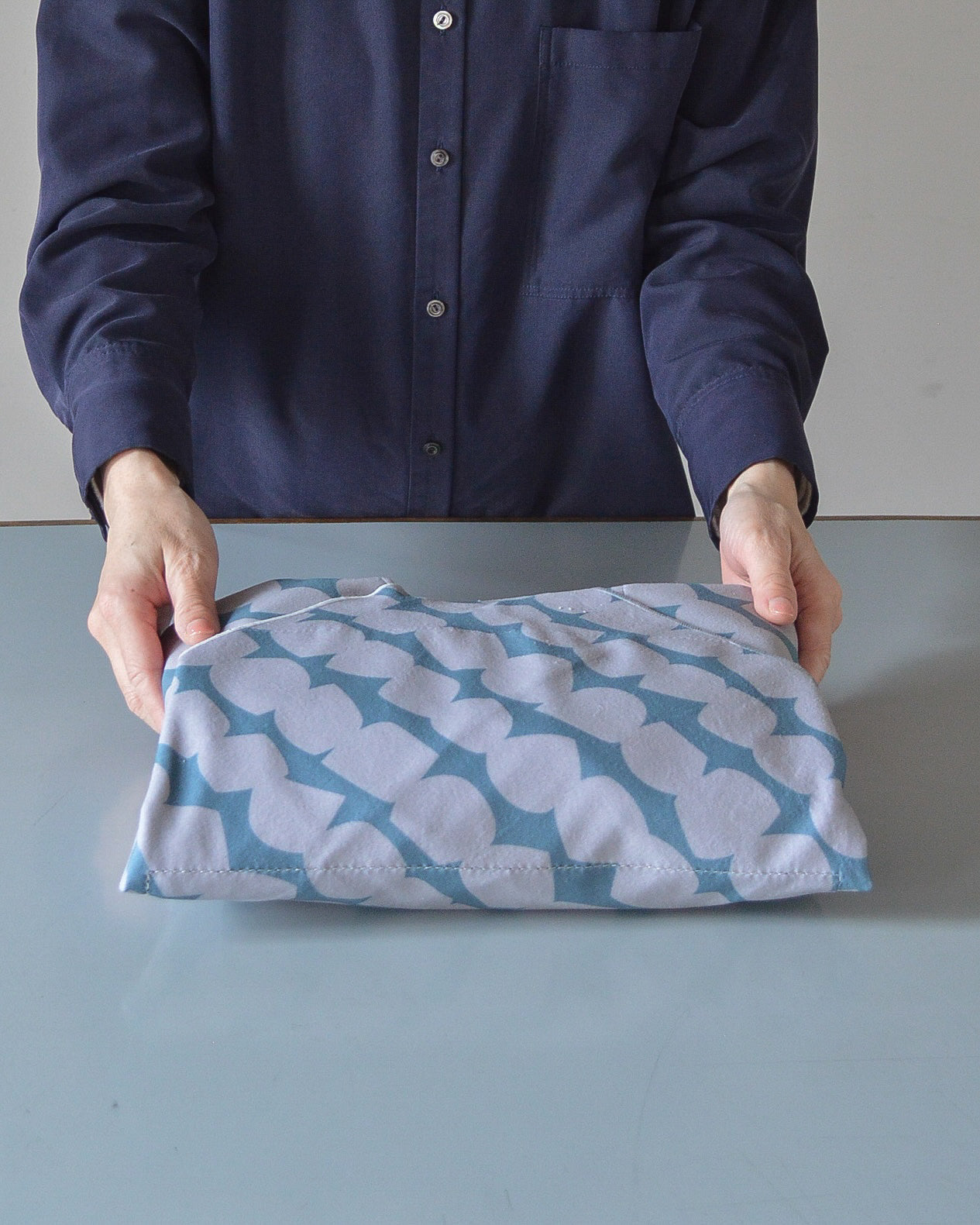 包むが楽しみになる、北欧柄の保冷ふろしき|2,3月限定（お届け４月下旬）