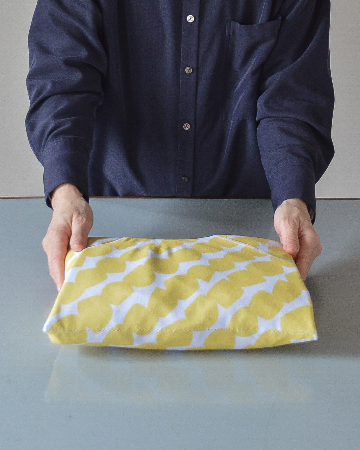 包むが楽しみになる、北欧柄の保冷ふろしき|2,3月限定（お届け４月下旬）