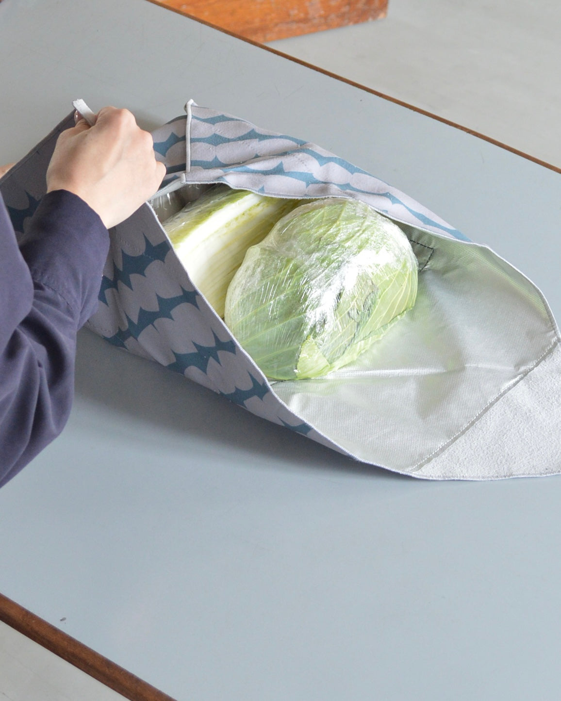 包むが楽しみになる、北欧柄の保冷ふろしき|2,3月限定（お届け４月下旬）