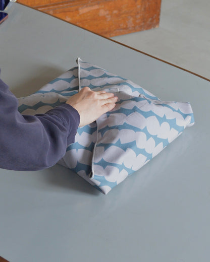 包むが楽しみになる、北欧柄の保冷ふろしき|2,3月限定（お届け４月下旬）