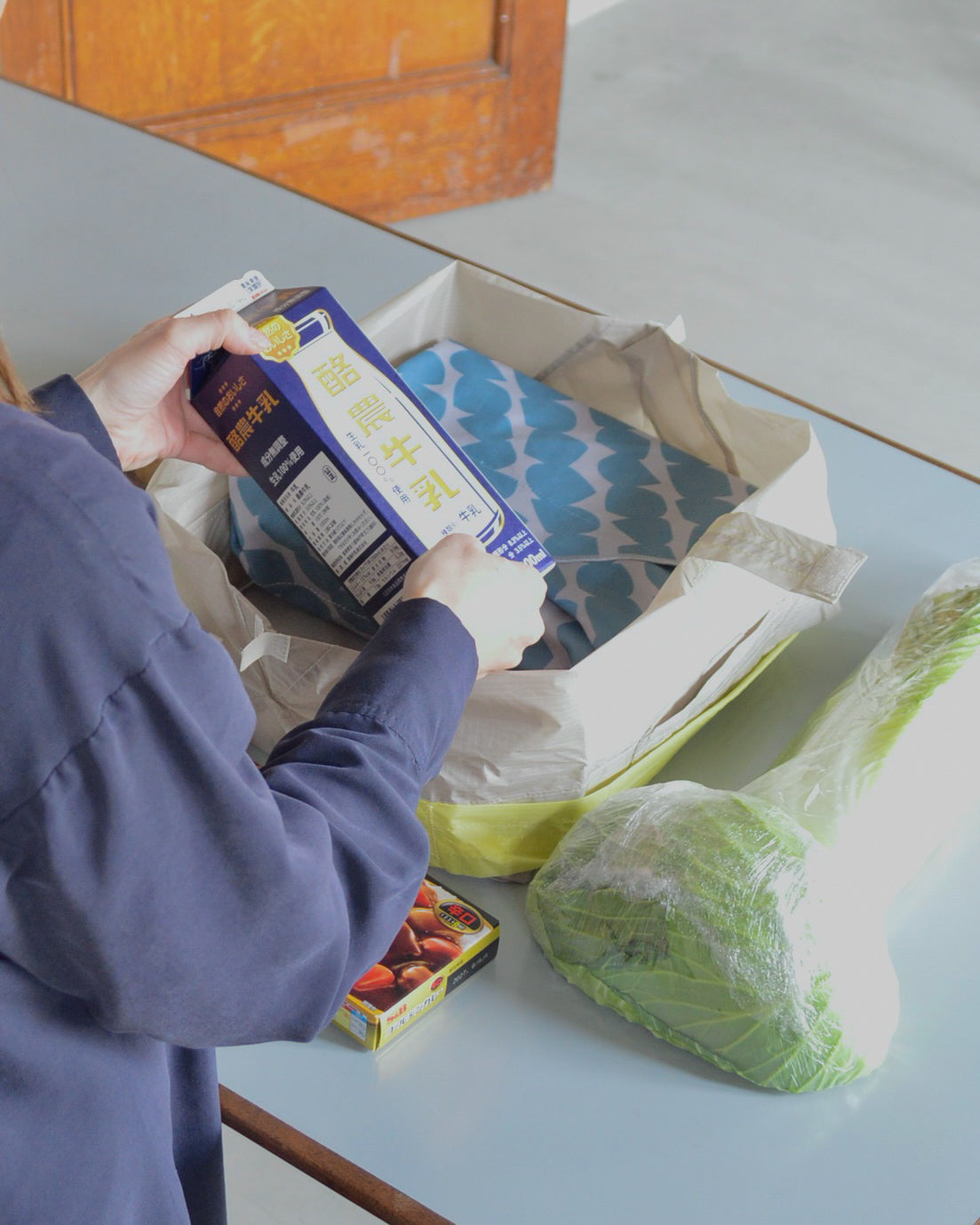 包むが楽しみになる、北欧柄の保冷ふろしき|2,3月限定（お届け４月下旬）