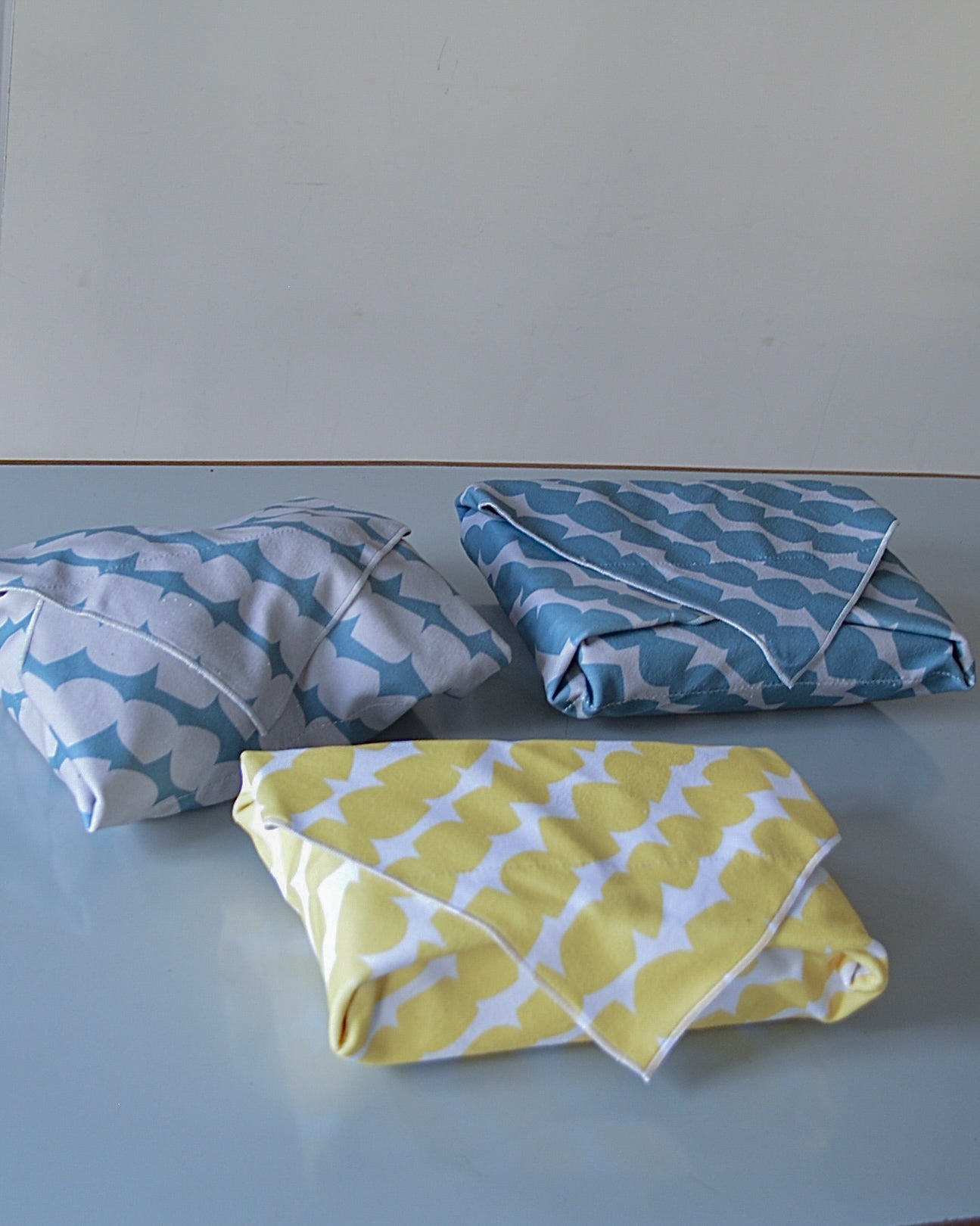 包むが楽しみになる、北欧柄の保冷ふろしき|2,3月限定（お届け４月下旬）