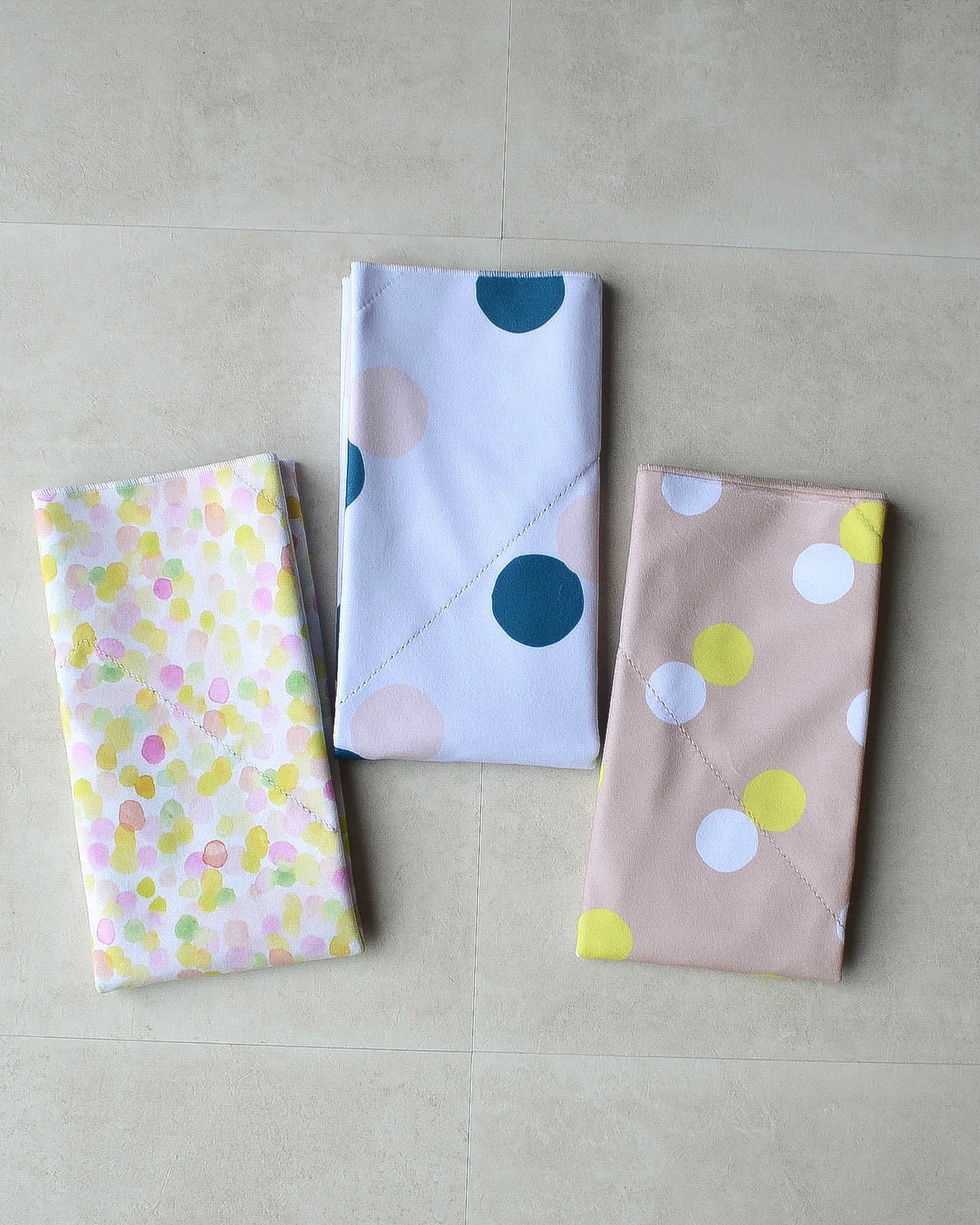 【予約】永遠の定番、水玉の保冷ふろしき|6月下旬お届け