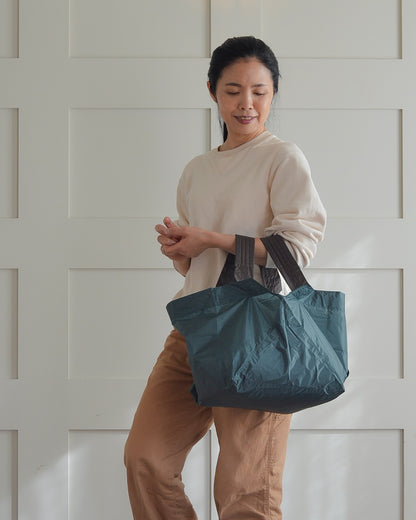 Light Beige x Charcoal Gray | Size L [Pre-order: Delivery in late January]