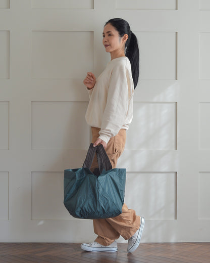 Light Beige x Charcoal Gray | Size L [Pre-order: Delivery in late January]