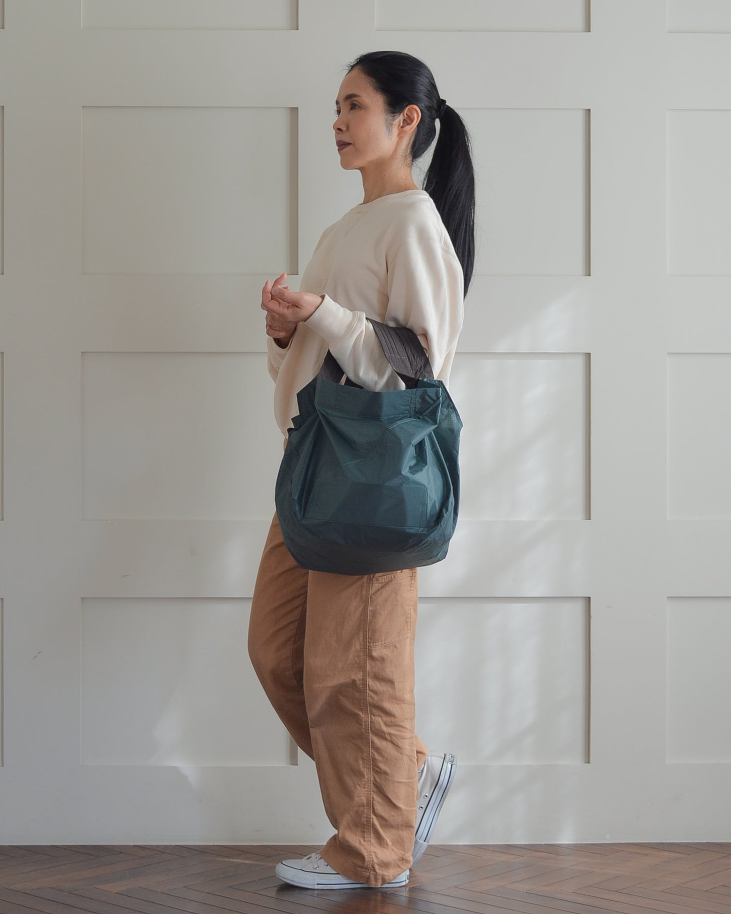 Light Beige x Charcoal Gray | Size L [Pre-order: Delivery in late January]