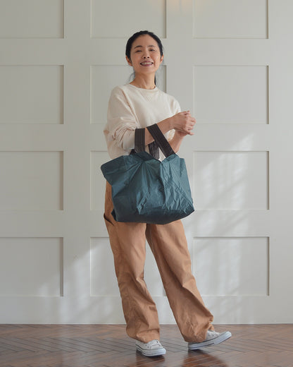 Light Beige x Charcoal Gray | Size L [Pre-order: Delivery in late January]