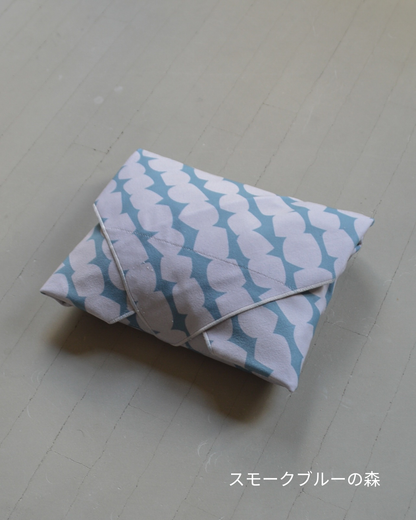 包むが楽しみになる、北欧柄の保冷ふろしき|2,3月限定（お届け４月下旬）