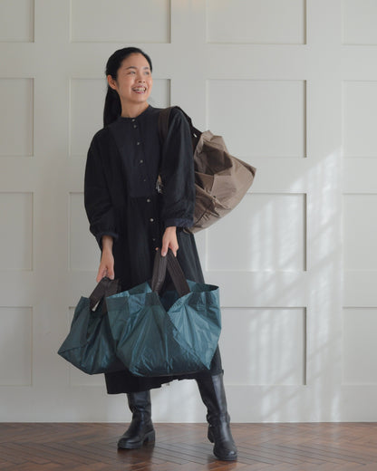 Light Beige x Charcoal Gray | Size L [Pre-order: Delivery in late January]