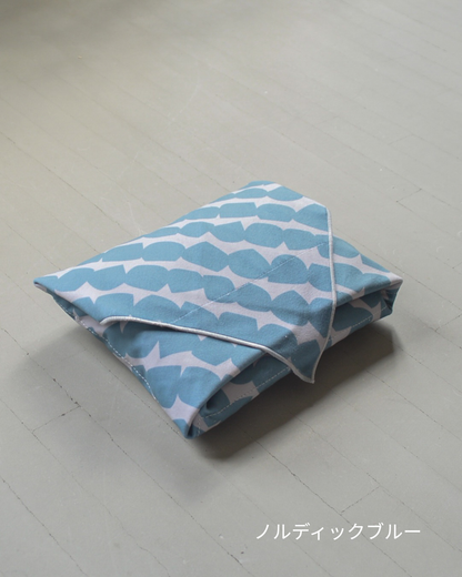 包むが楽しみになる、北欧柄の保冷ふろしき|2,3月限定（お届け４月下旬）