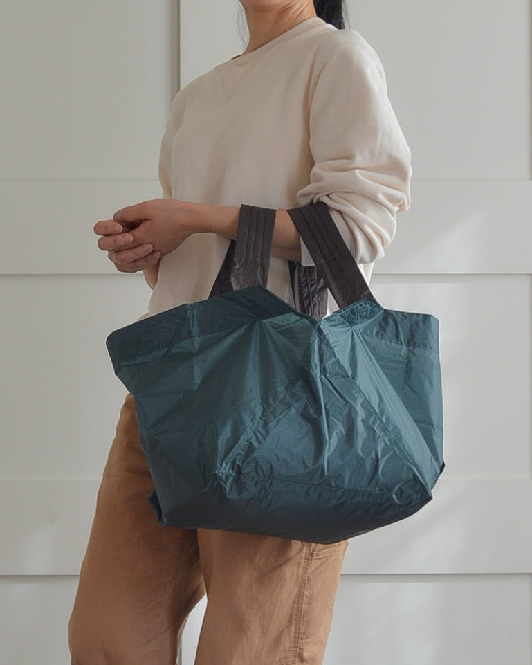 Light Beige x Charcoal Gray | Size L [Pre-order: Delivery in late January]