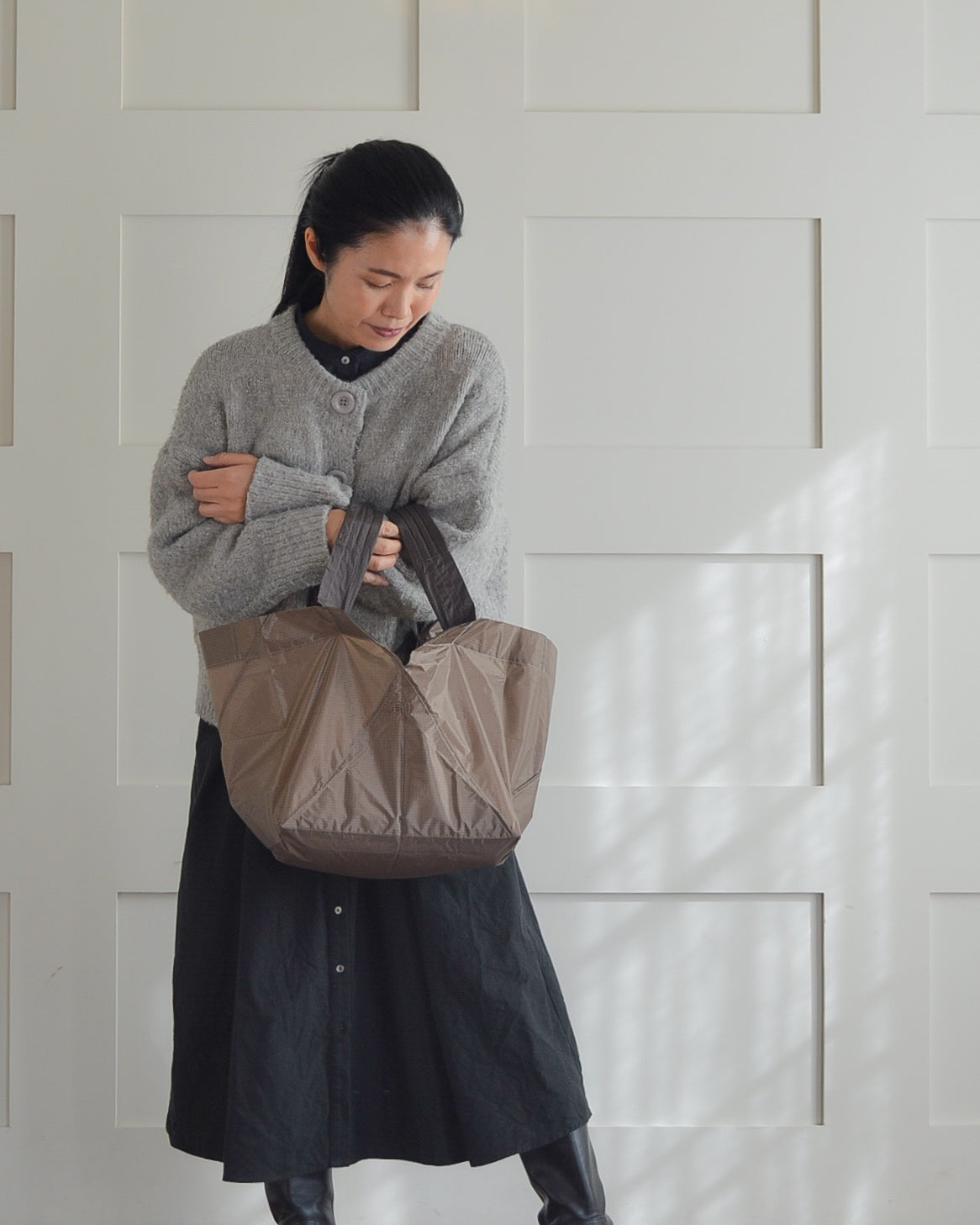 Light Beige x Charcoal Gray | Size L [Pre-order: Delivery in late January]