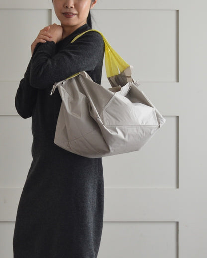 ミルクティーベージュ×れもんイエロー|保冷バッグ大【予約：4月下旬お届け】