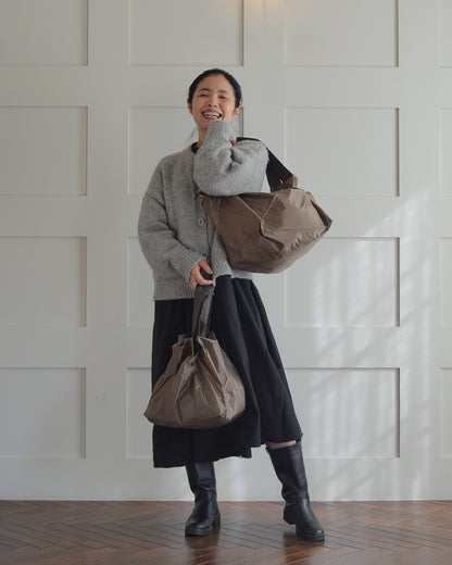 Light Beige x Charcoal Gray | Size L [Pre-order: Delivery in late January]